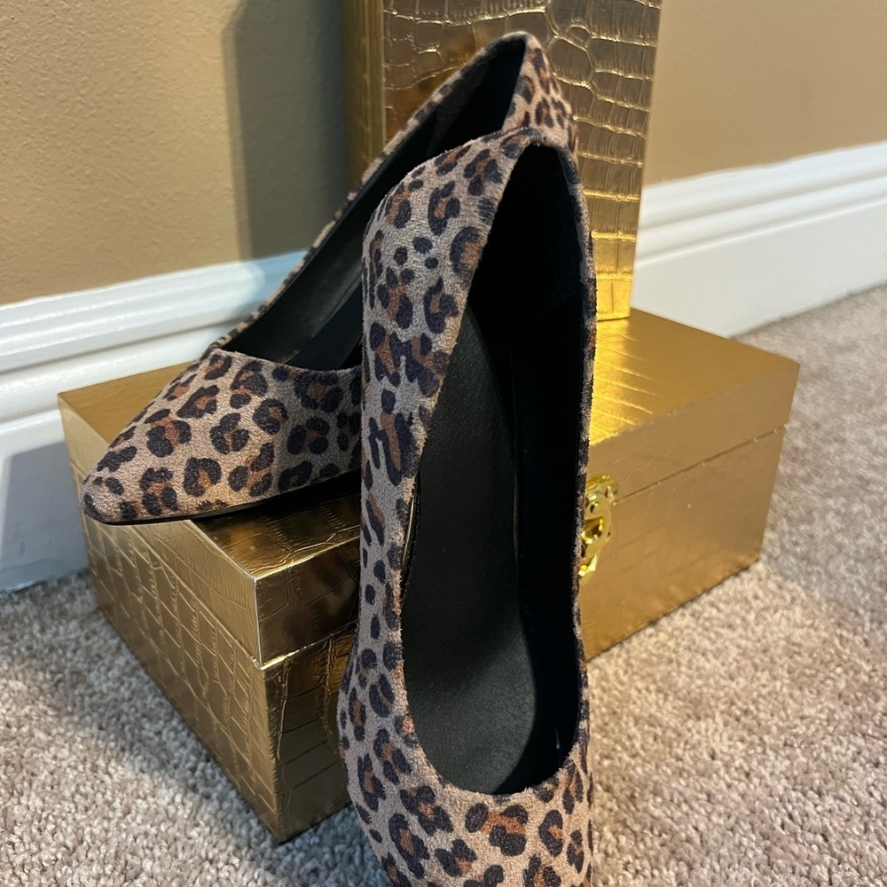 Brown Animal Print Heels with Stiletto Design - Picture 7 of 8